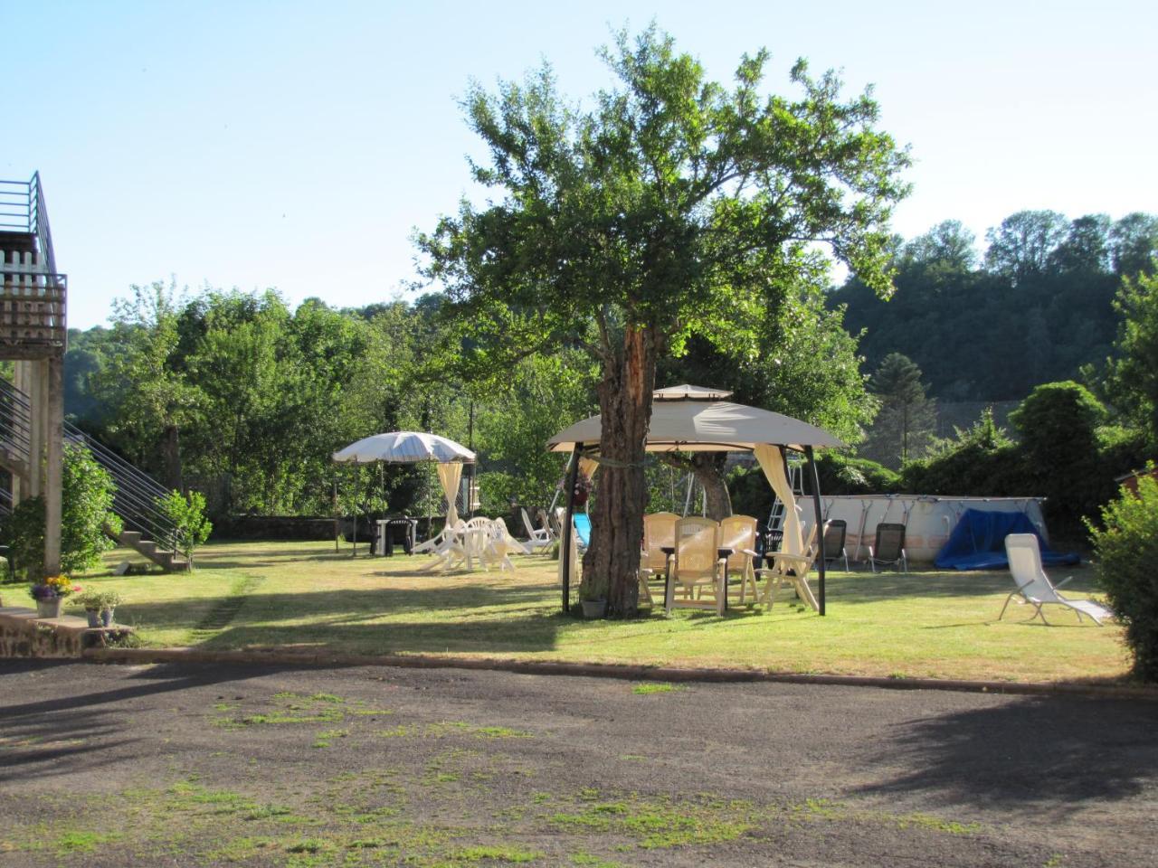 Leclosdipontine L'Ecole Des Demoiselles Pontgibaud Exteriér fotografie