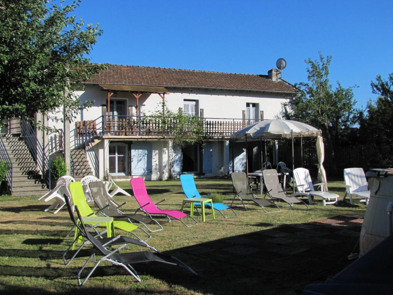 Leclosdipontine L'Ecole Des Demoiselles Pontgibaud Exteriér fotografie